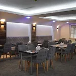 Otel Lion 3*