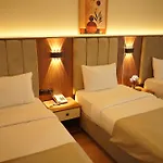 Lion Otel