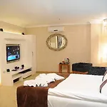 Otel Lion 3*