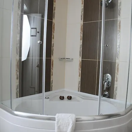 Szálloda Lioncity 3*