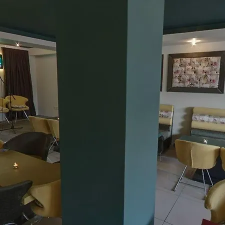 Hotel Lion 3*