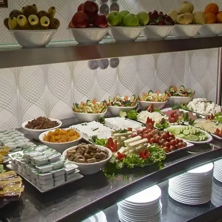 Hotel Lion 3*