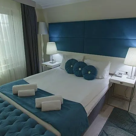 Lion Otel