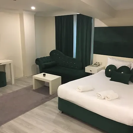 Lion 3* Bursa